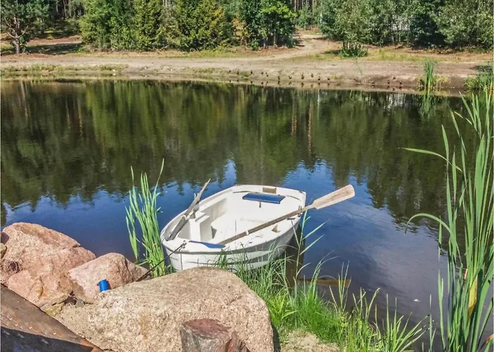 Wooden In Skrzynia With Terrace Prázdninový dům Osiek (Pomerania)
