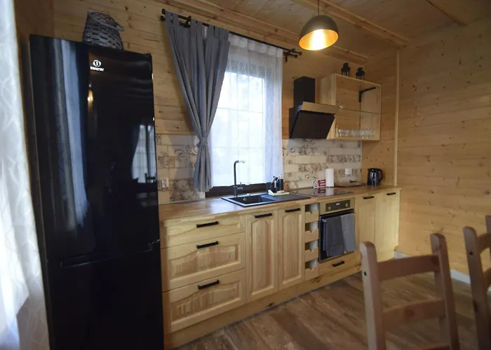 Holiday Home In Tuchola Forest Retreat בית נופש *